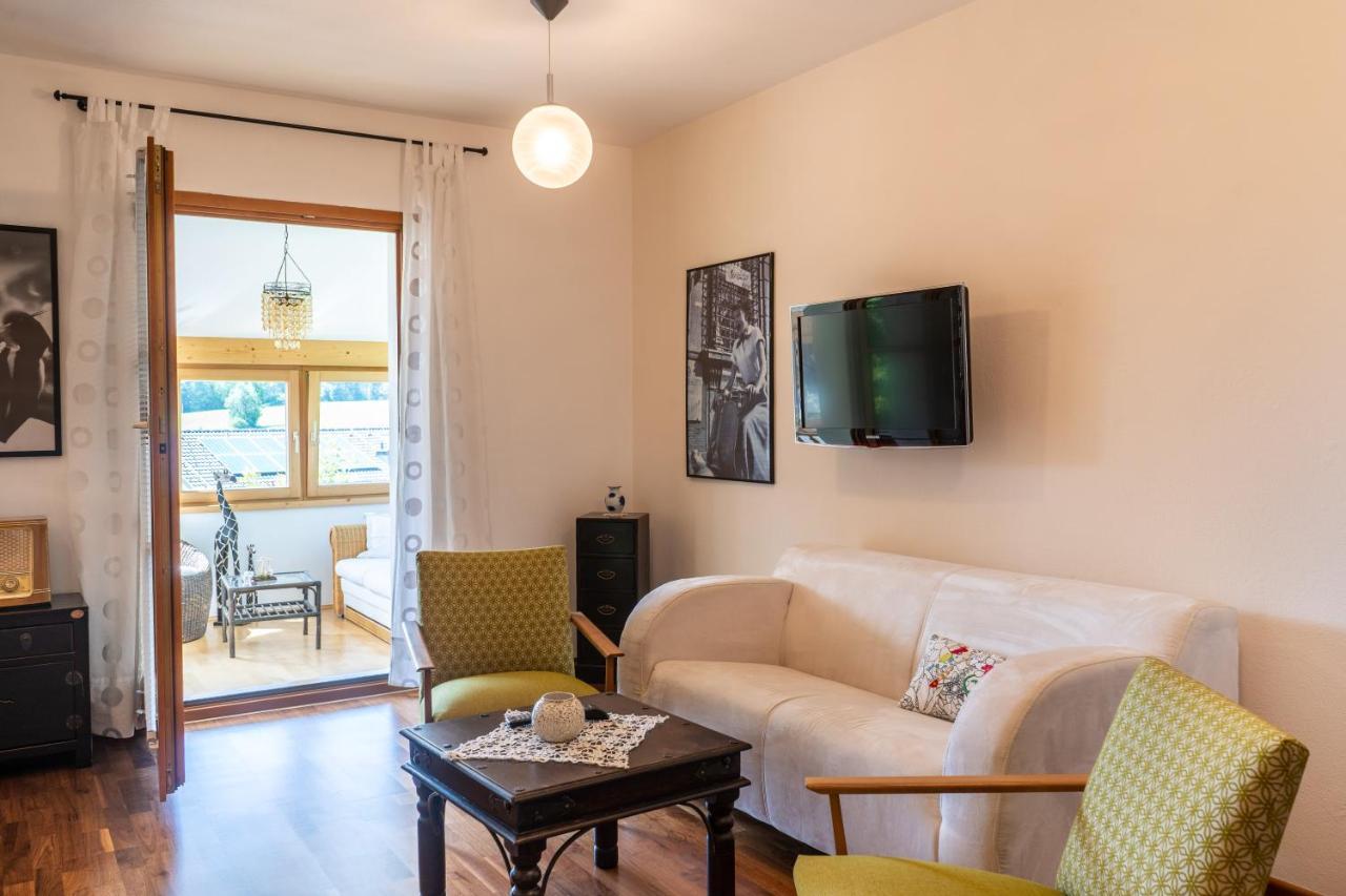 Apartment Salzburg City&Lake Elixhausen Exteriör bild