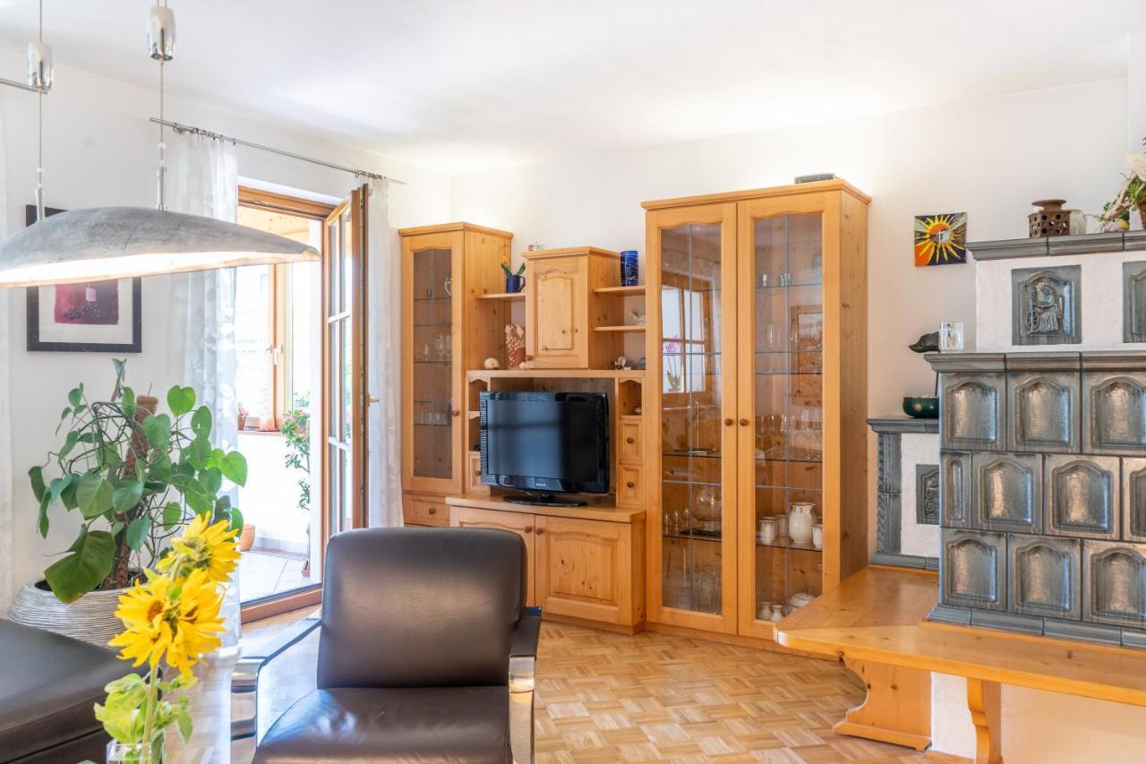 Apartment Salzburg City&Lake Elixhausen Exteriör bild